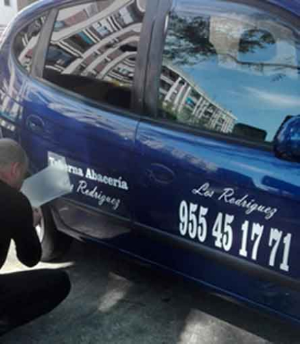 Rotulación de coche